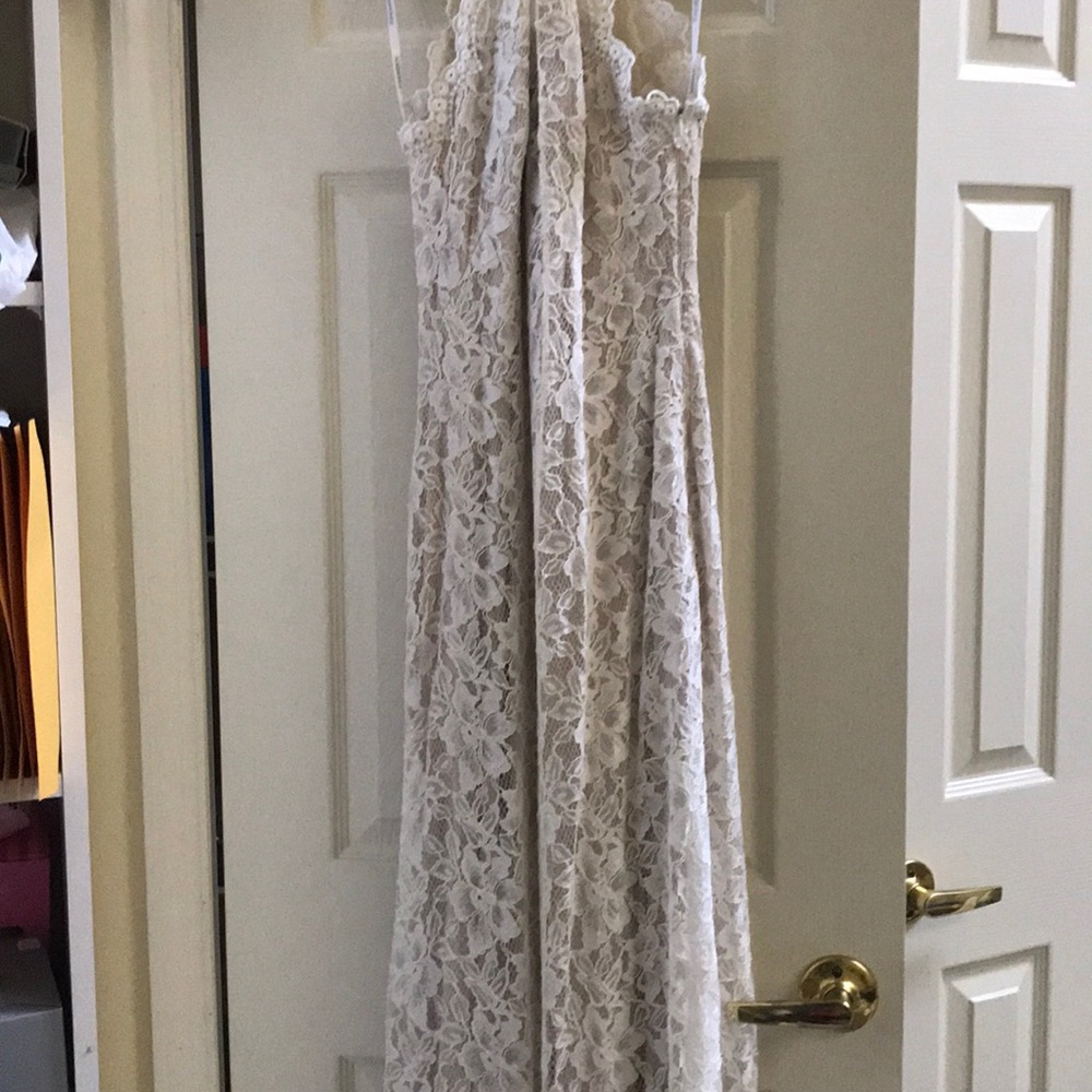 Mina BHLDN Wedding Gown. Size 2 - Picture 2 of 9